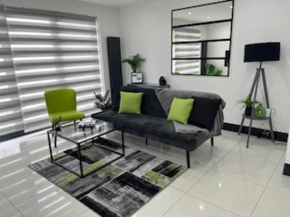 Sleeps 6- Private Garden-Family Pet Friendly